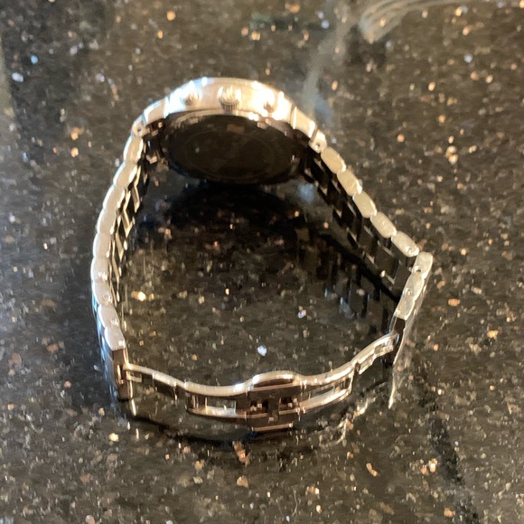 Michael Kors silver watch - Picture 4 of 5